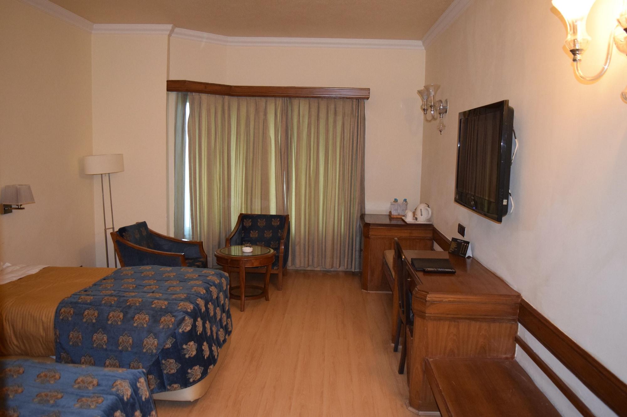 Hotel Samrat, New Delhi Exterior photo