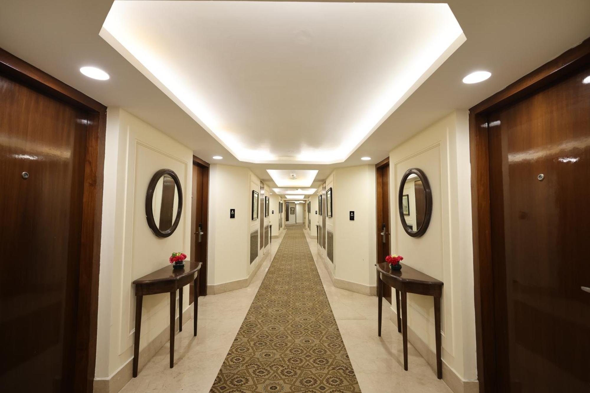 Hotel Samrat, New Delhi Exterior photo