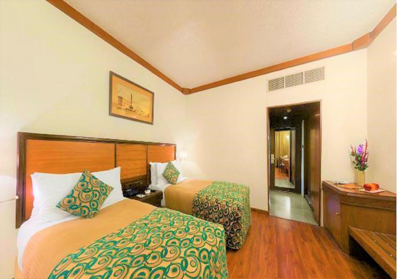 Hotel Samrat, New Delhi Exterior photo